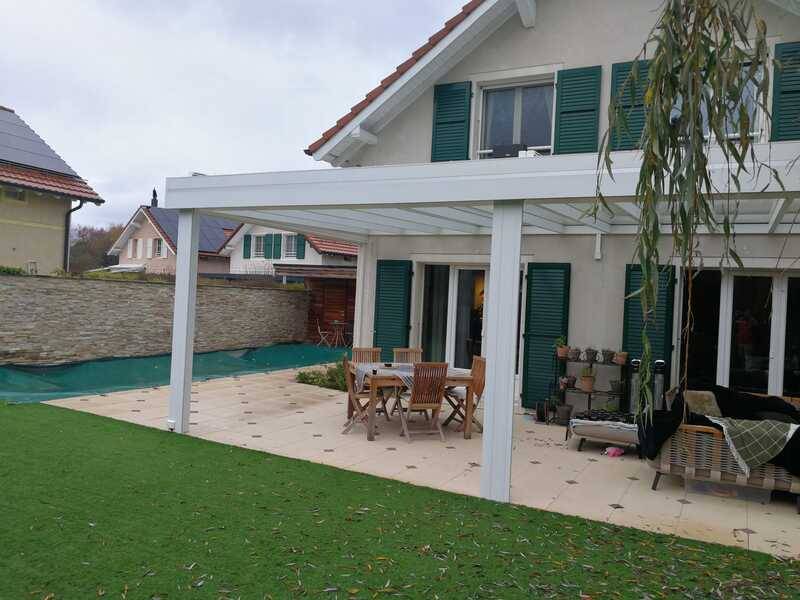 Aménagement terrasse avec pergola en aluminium sur mesure à Angers